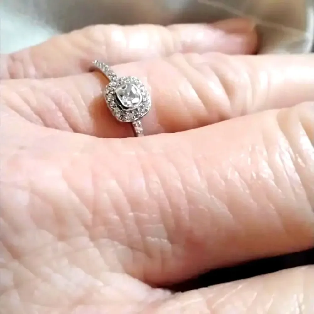 boutique simulated diamonds